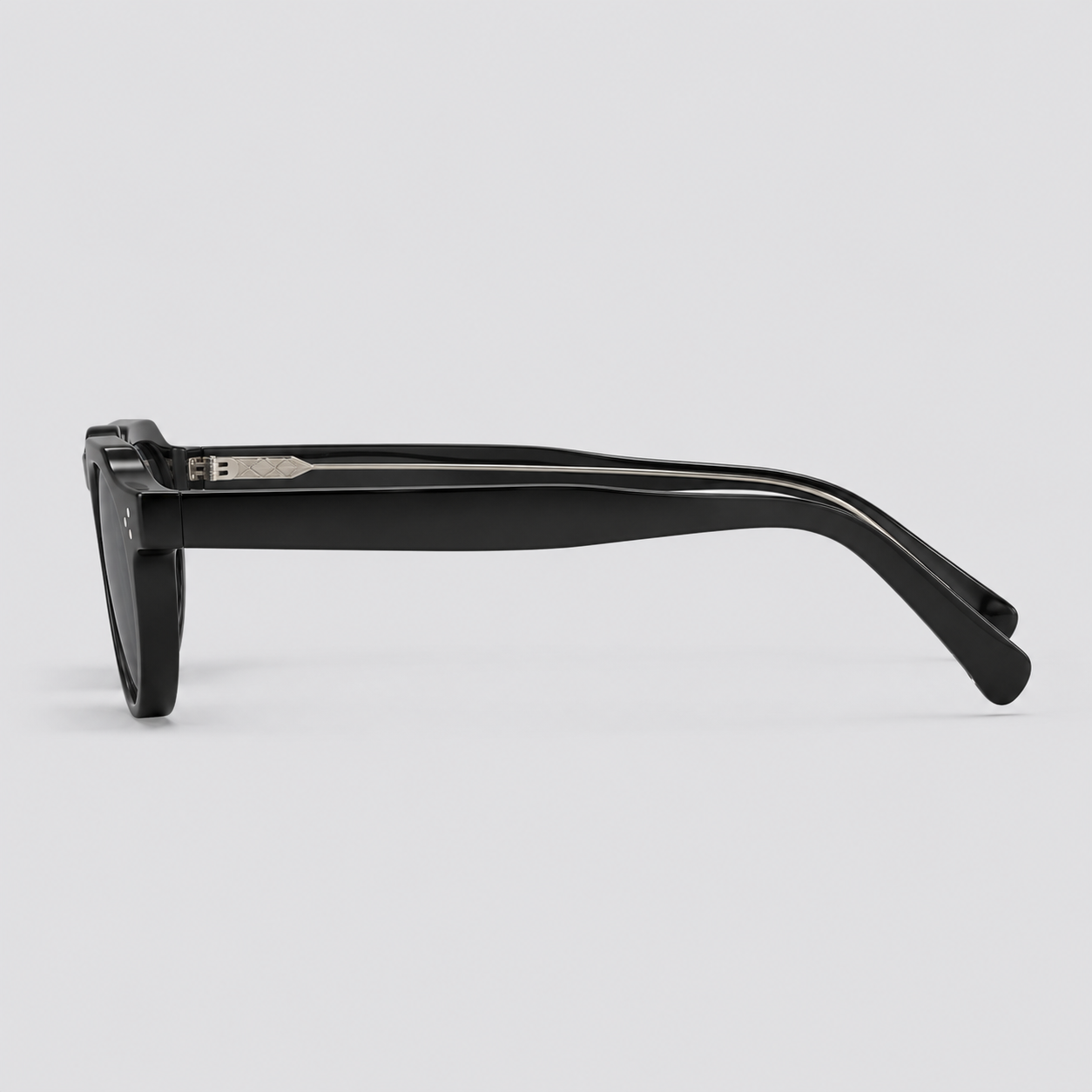 Savio Round Black