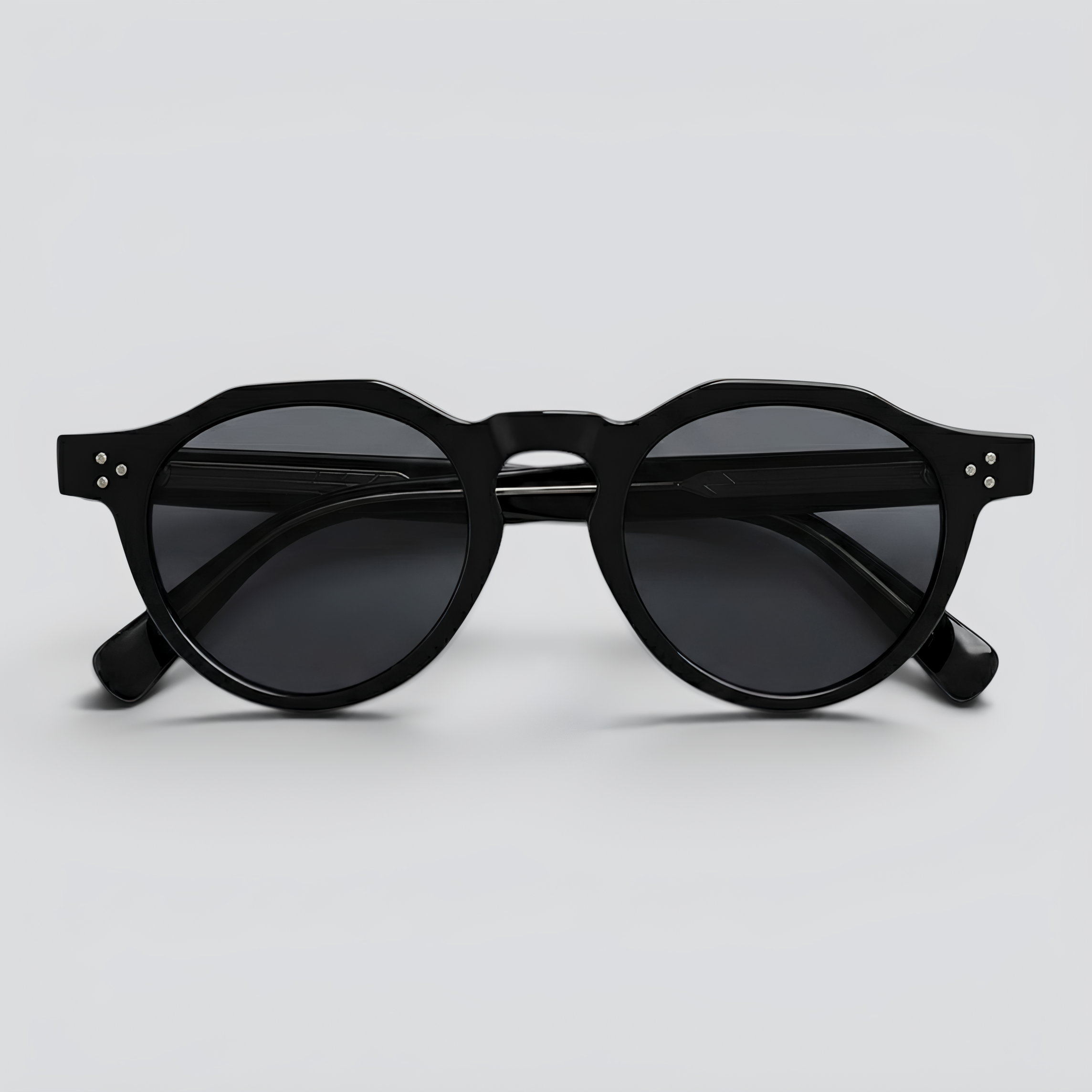 Savio Round Black